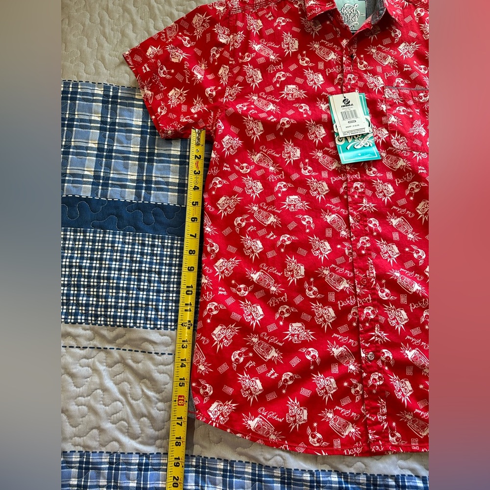 Good Vibes by Drill, Slim Fit Shirt Short Sleeve Button Up Red Cotton. - Picture 8 of 11
